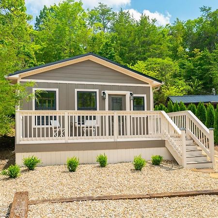 Вилла Whiskey Barrel Retreat Севьервилл Экстерьер фото